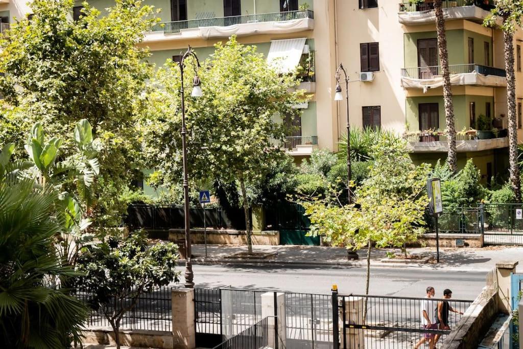 Appartamento Casa di Dada - statua Palermo Esterno foto