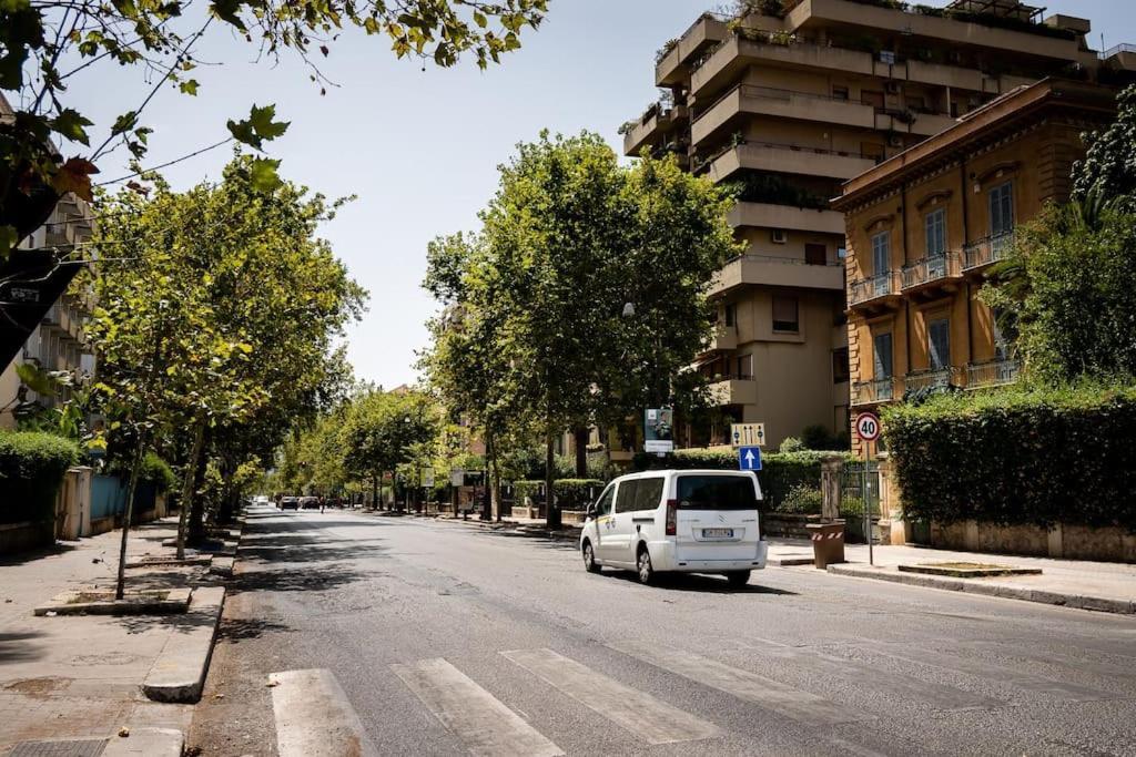 Appartamento Casa di Dada - statua Palermo Esterno foto